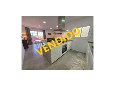 Ático con ascensor en venta en Calle Ponent