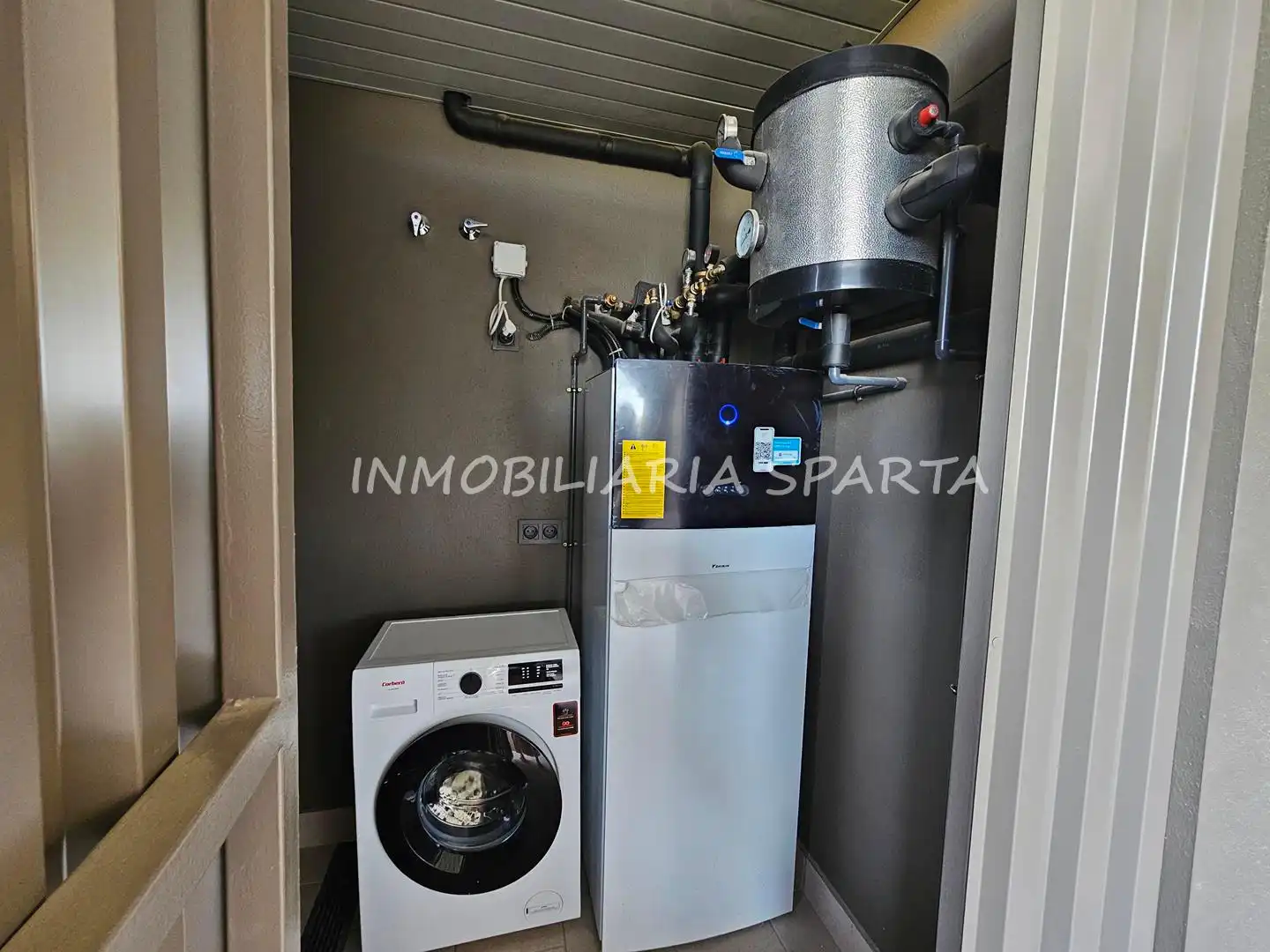 Flat for rent in Tomares  with Air Conditioner, Heating and Terrace