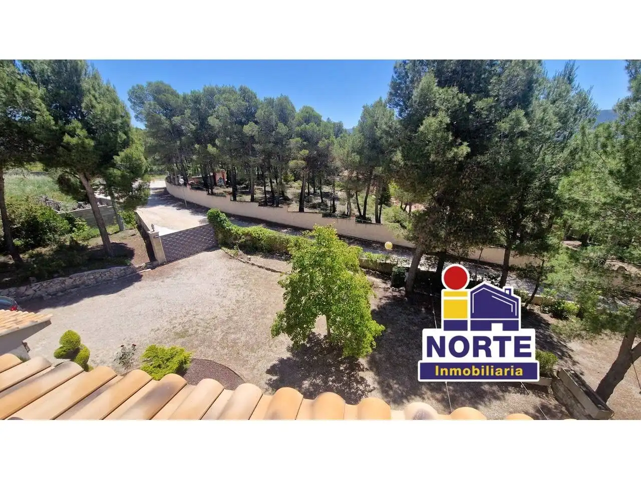 Vista exterior de Casa o xalet en venda en Alcoy / Alcoi amb Calefacció, Jardí privat i Terrassa
