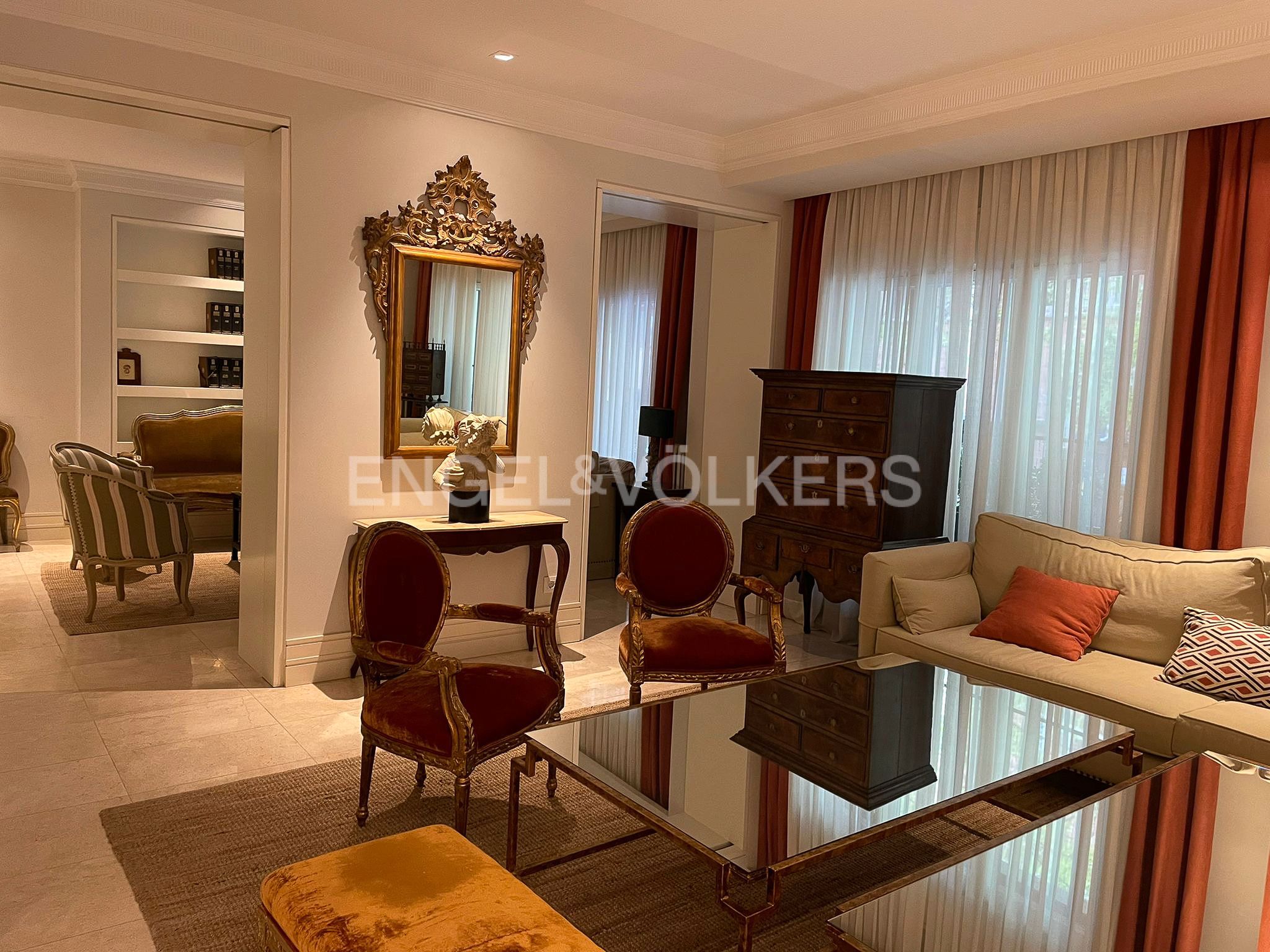 Living room of Apartment for sale in  Madrid Capital  with Heating and Storage room
