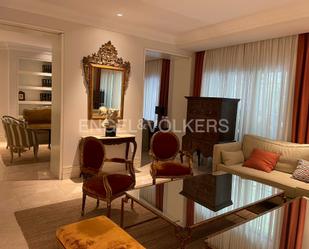Living room of Apartment for sale in  Madrid Capital  with Air Conditioner, Heating and Storage room