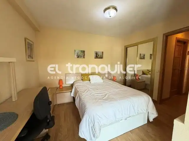 Dormitori de Pis de lloguer en Madrid amb Aire condicionat, Parquet i Terrassa
