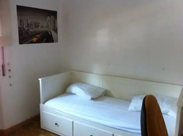 Habitación de Piso de alquiler en Madrid con Calefacción, Parquet y Terraza