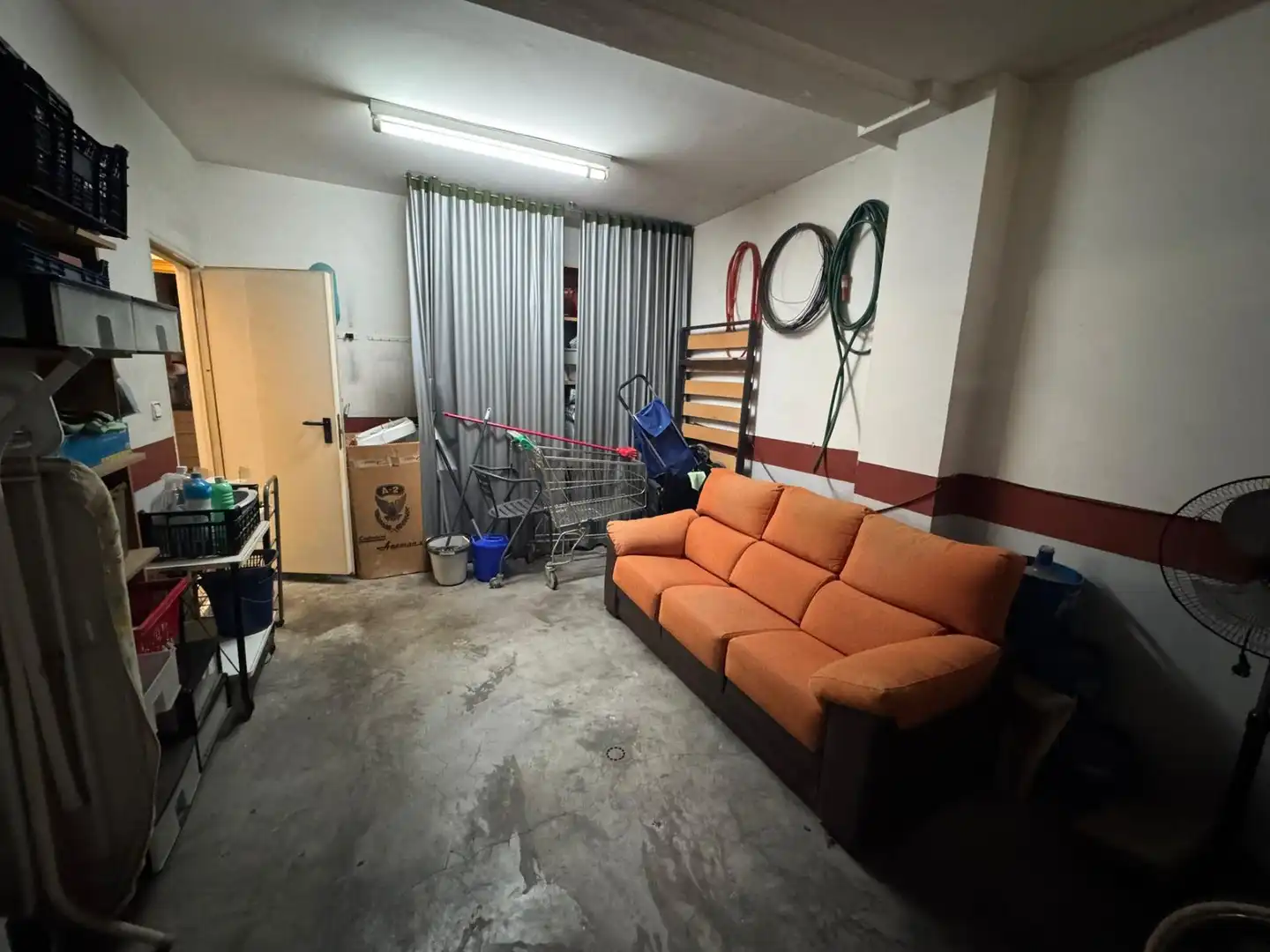 Haus oder Chalet zum Verkauf in Cornellà de Llobregat mit Heizung, Privatgarten und Terrasse
