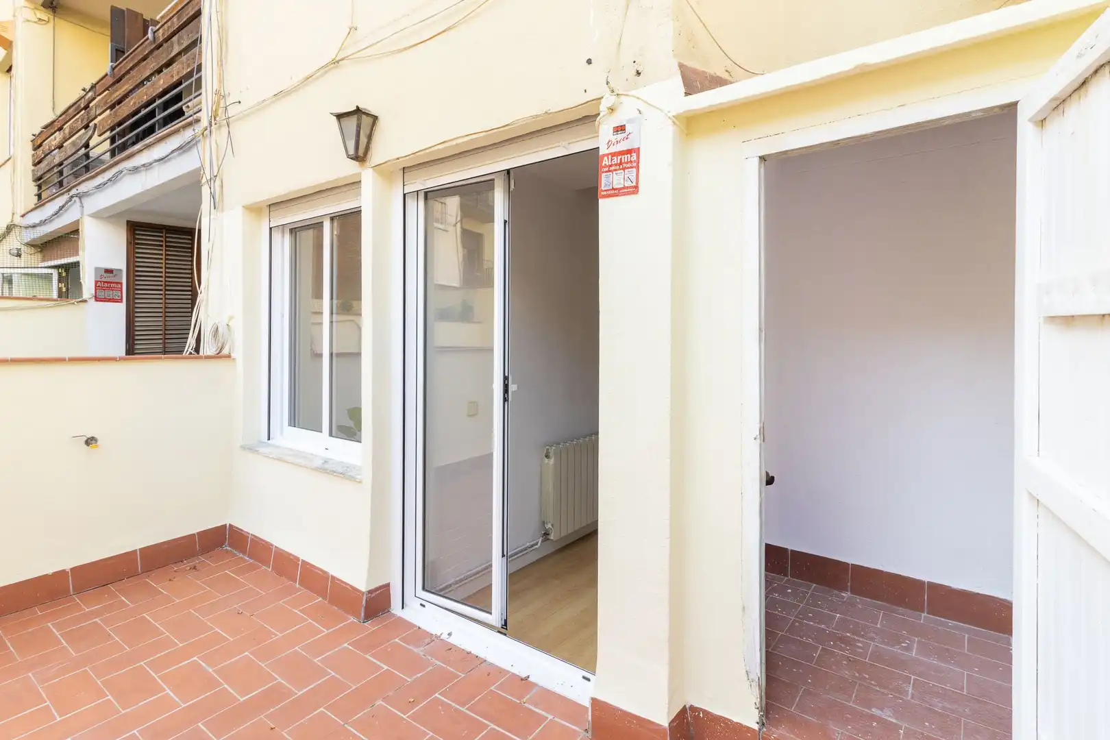 Piso en venta en Barcelona con Calefacción, Terraza y Balcón
