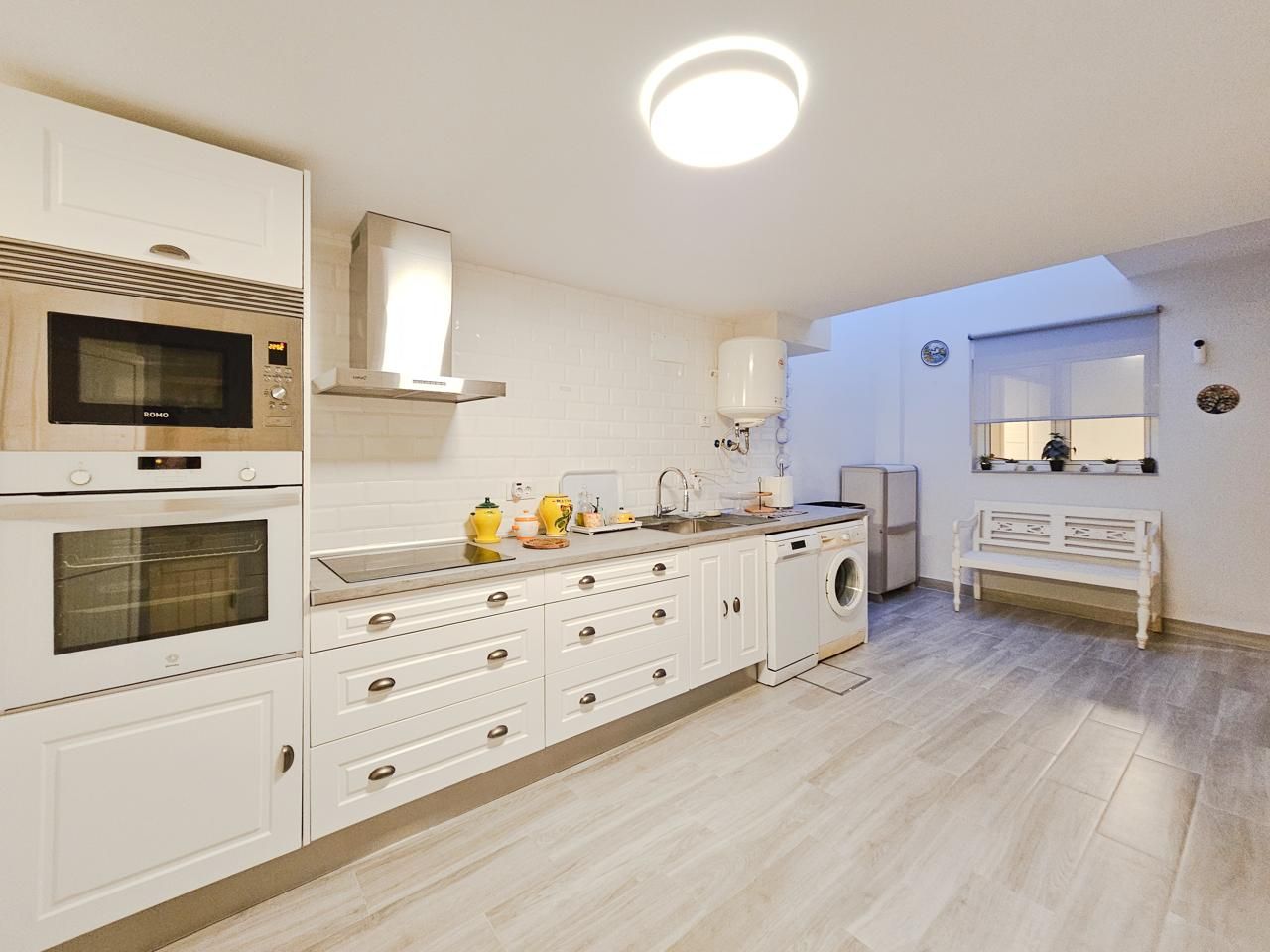 Kitchen of Single-family semi-detached for sale in Alcalá de Guadaira