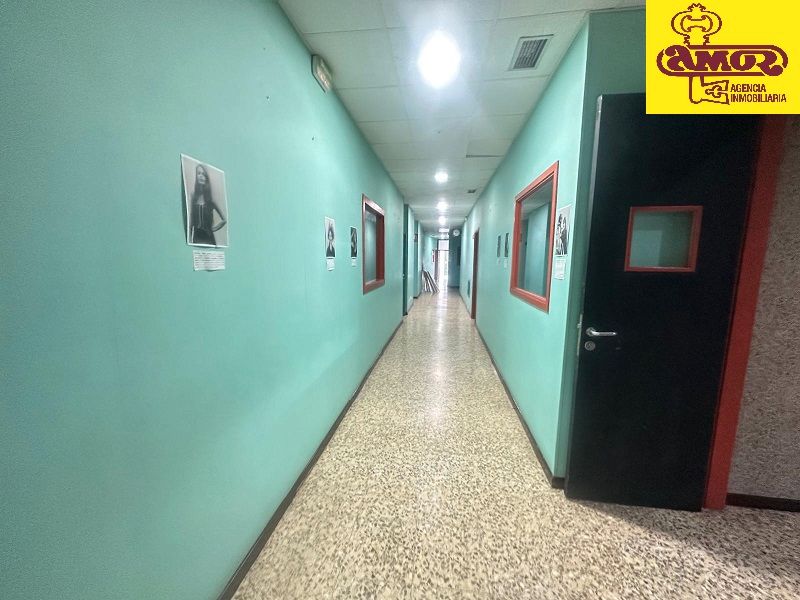 Premises for sale in Santiago de Compostela 