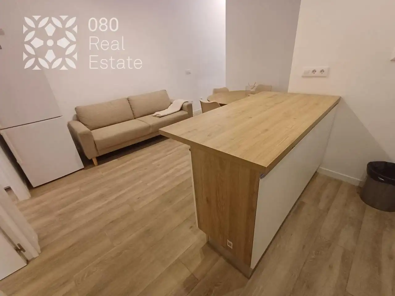 Piso de alquiler en Barcelona con Parquet, Amueblado y Balcón