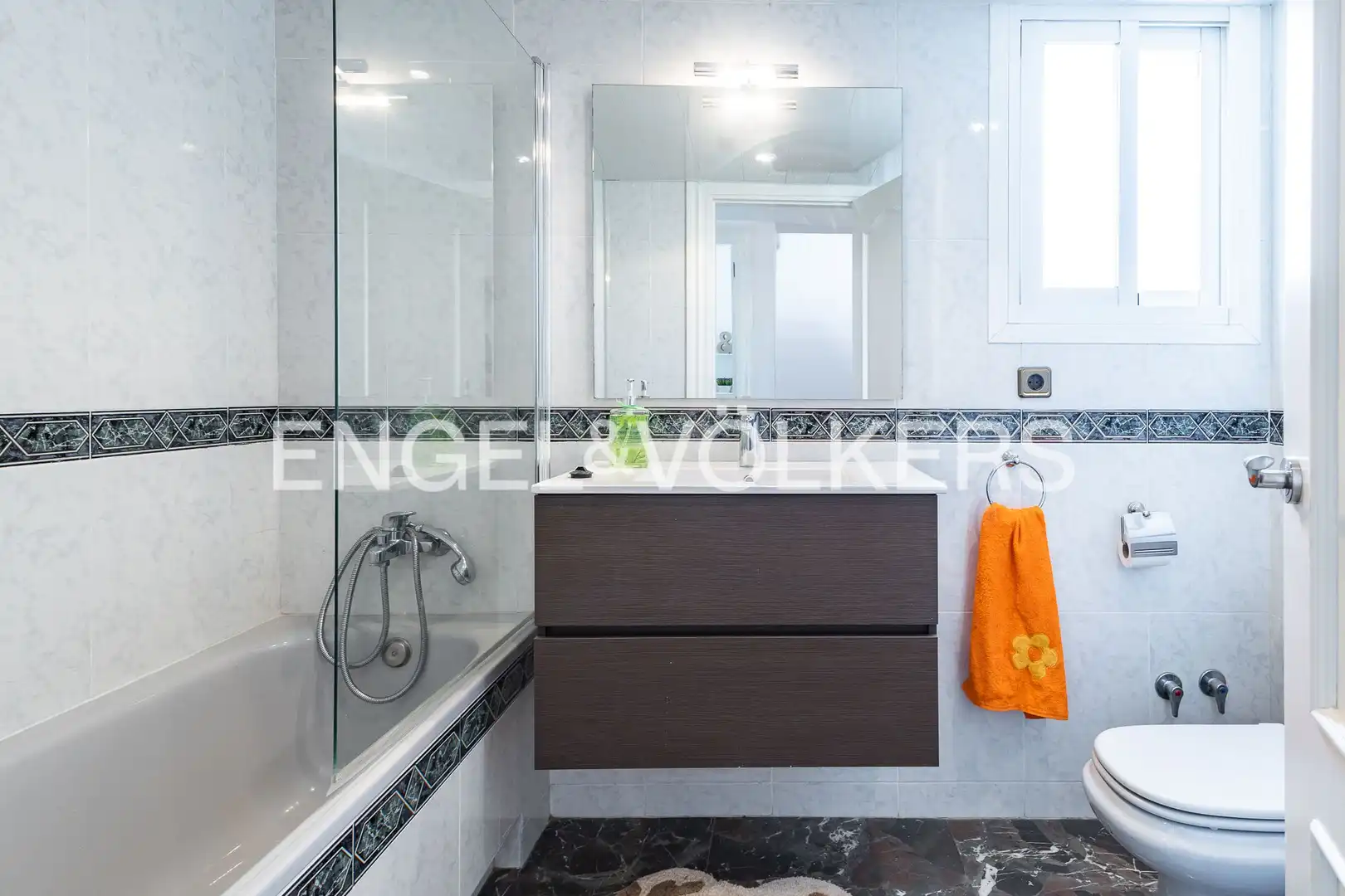 Bathroom of Detached homes for rent in Barberà del Vallès  with Air Conditioner, Heating and Private garden