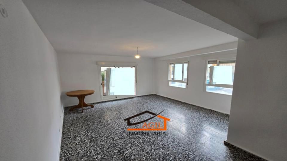 Flat for sale in Plaza de Tovares, Casco Antiguo, Centro