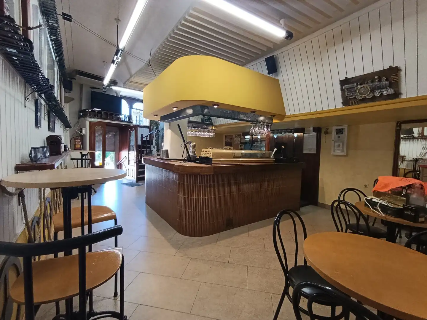 Local comercial de lloguer a Calle Encomienda 5, imagen 2