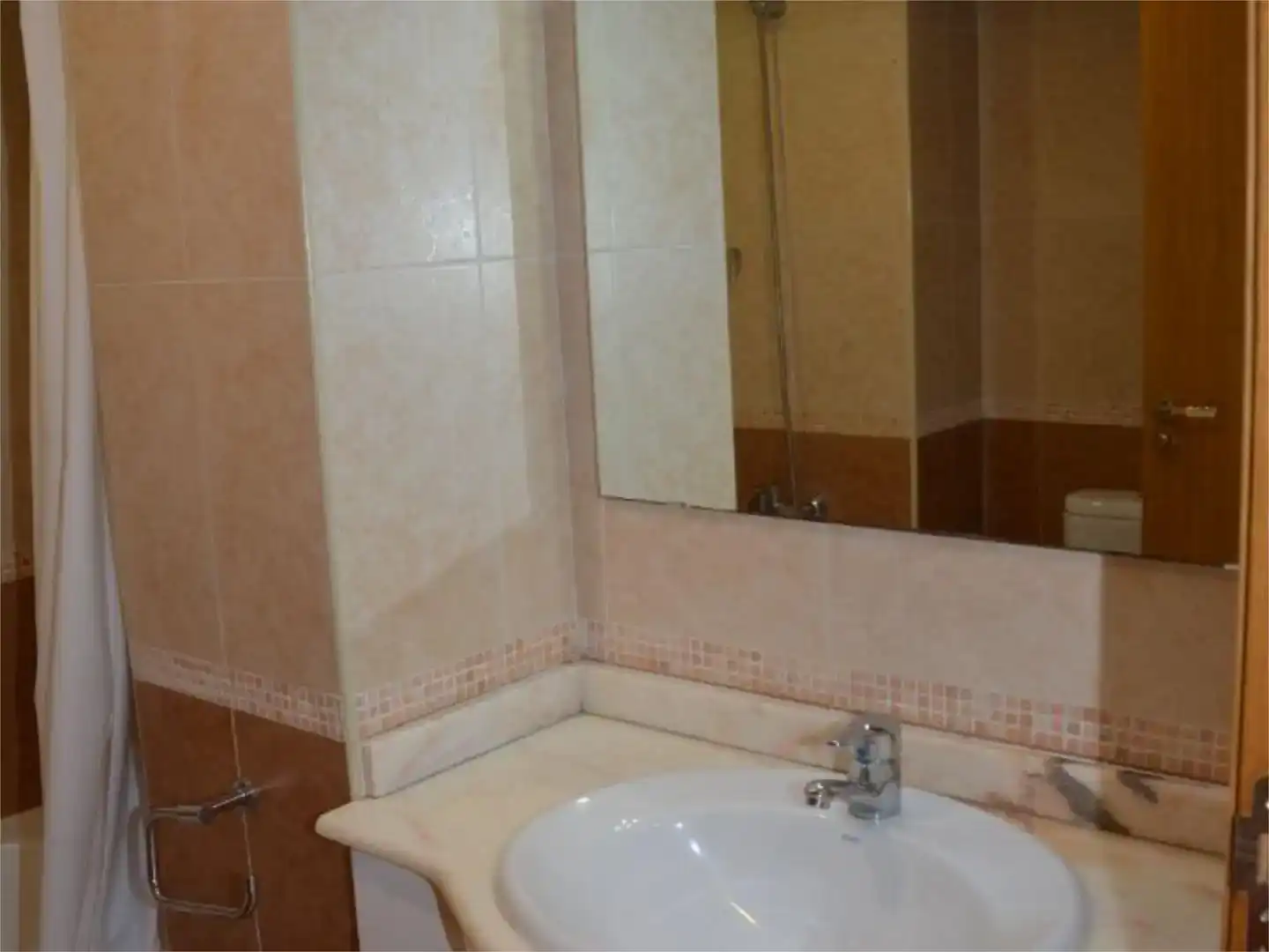 Badezimmer von Wohnung zur Miete in Sitges mit Klimaanlage, Schwimmbad und Balkon