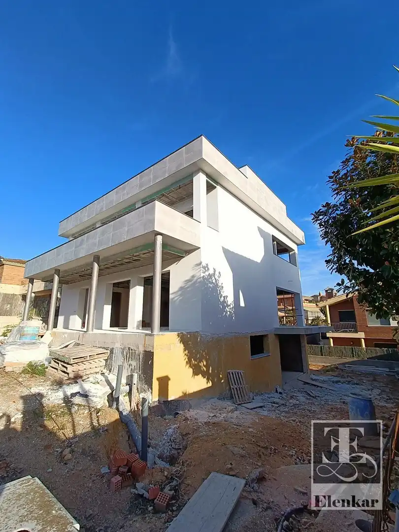 Villa mit Pool zum Verkauf in Carrer de la Rasa del Meix, imagen 2