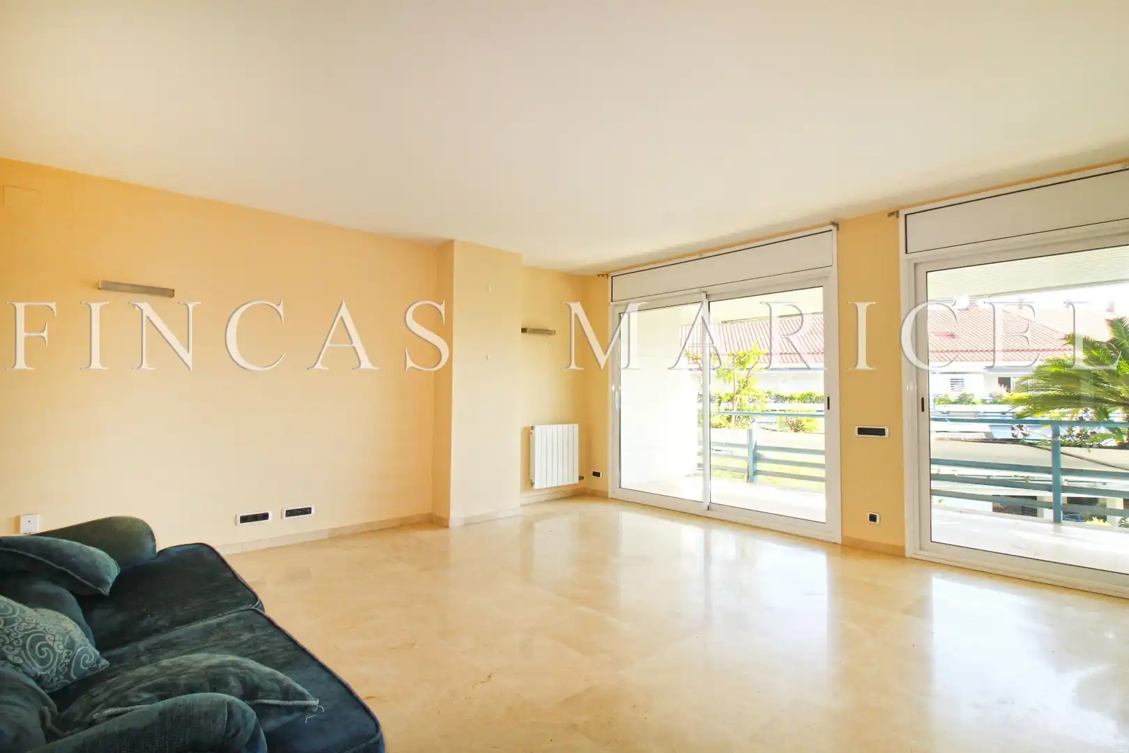 Sala de estar de Ático en venta en Sitges con Aire acondicionado, Calefacción y Terraza