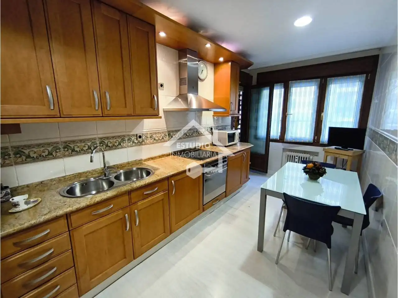 Piso con terraza en venta en Calle Belchite, imagen 70