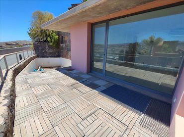 Maison avec balcon à vendre à SWING