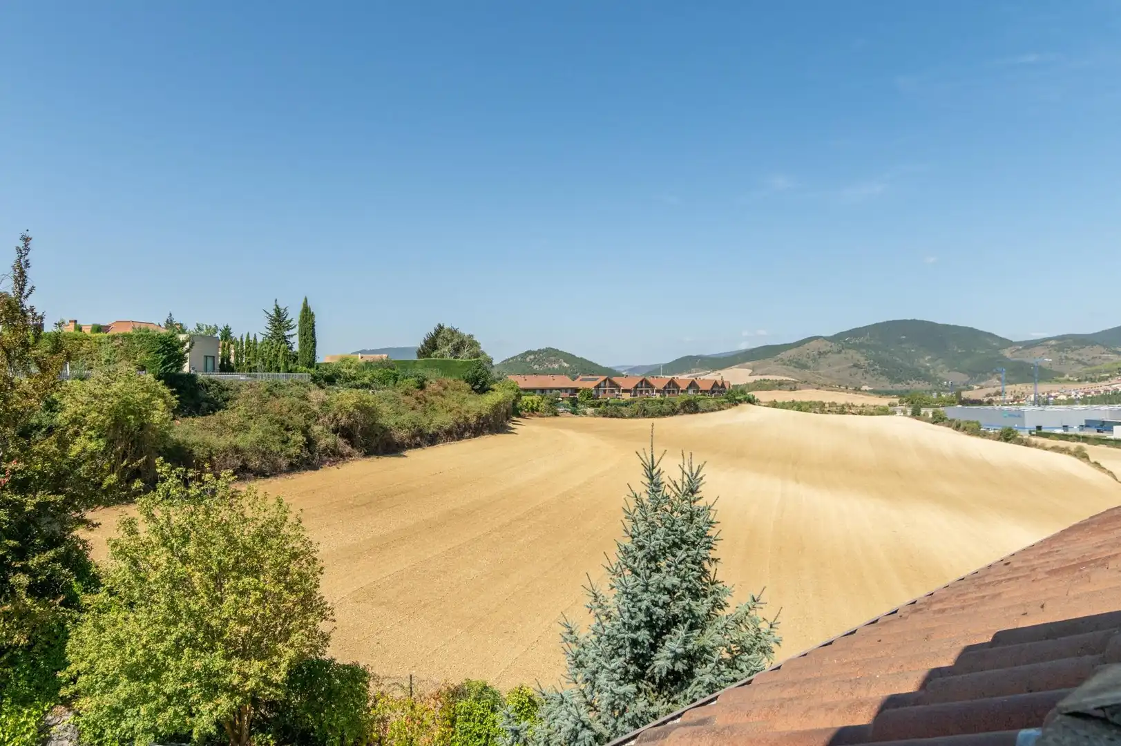 Casa adosada en venda en Valle de Egüés / Eguesibar amb Calefacció, Parquet i Terrassa