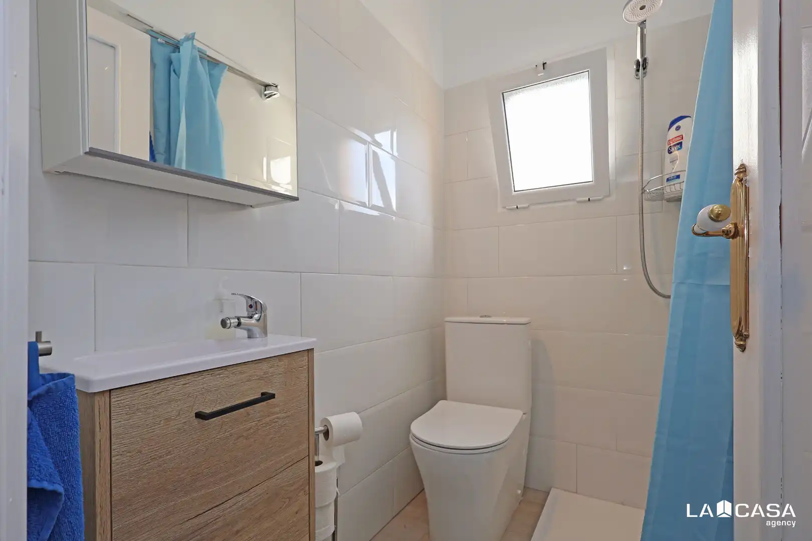 Baño de Ático en venta en Barcelona con Terraza y Amueblado