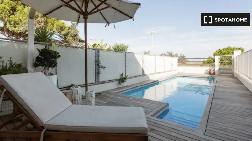 Schwimmbecken von Wohnung zur Miete in Sagunto / Sagunt mit Klimaanlage, Heizung und Möbliert