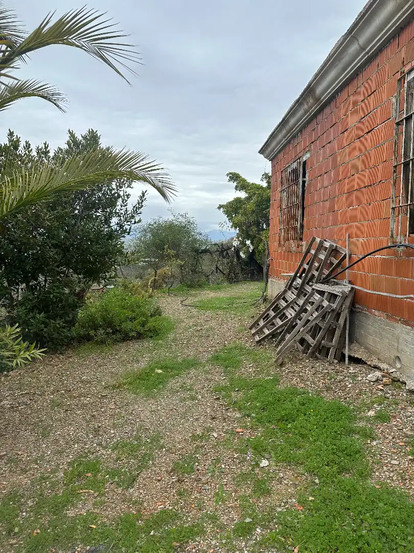 Houses for sale in Iznate