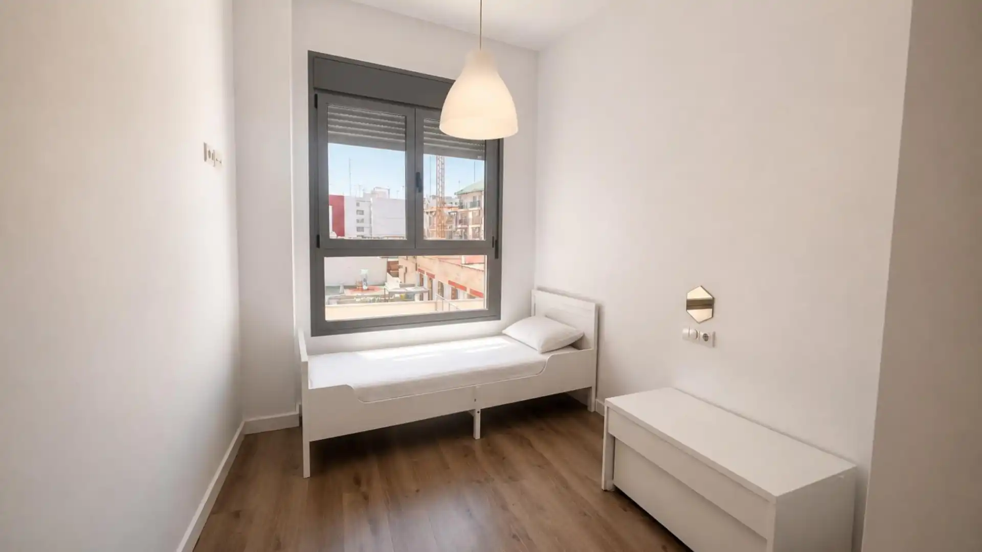 Habitación de Piso en venta en Valencia con Aire acondicionado, Calefacción y Jardín privado