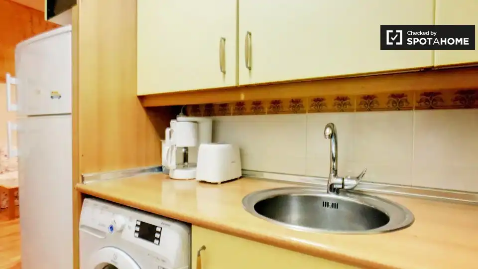 Habitació a Embajadores - Lavapiés
