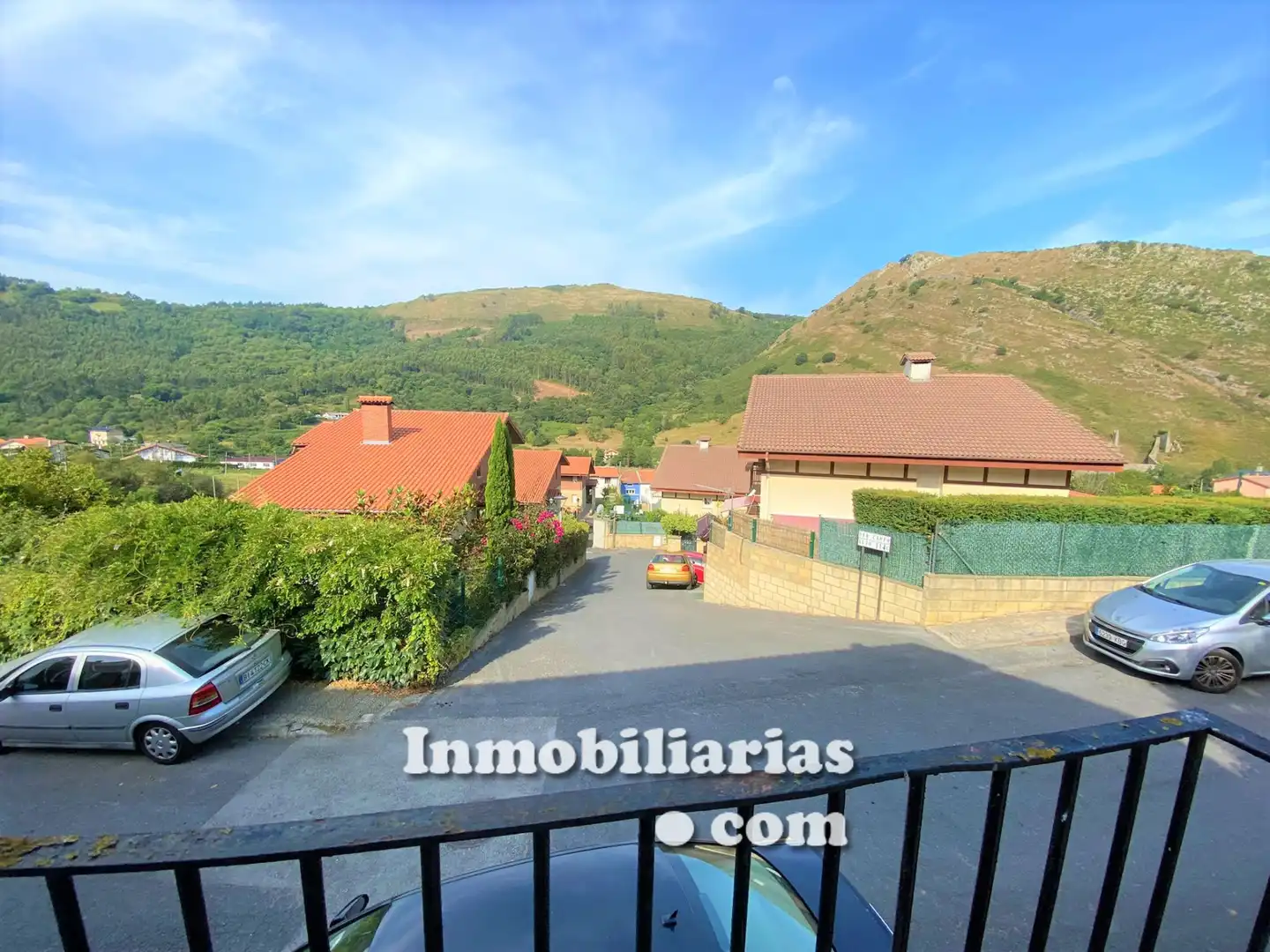 Vista exterior de Finca rústica en venta en Castro-Urdiales con Calefacción, Jardín privado y Terraza