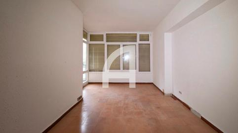 Foto 2 de Piso en venta en Mare de Deu de Montserrat, El Guinardó,  Barcelona Capital