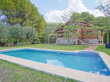 Detached house with balcony for sale in Orba