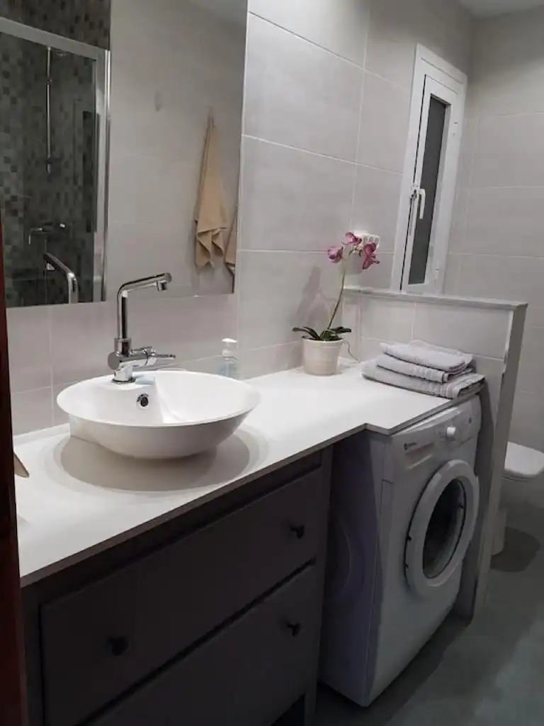 Baño de Piso de alquiler en Roquetas de Mar con Aire acondicionado, Calefacción y Terraza