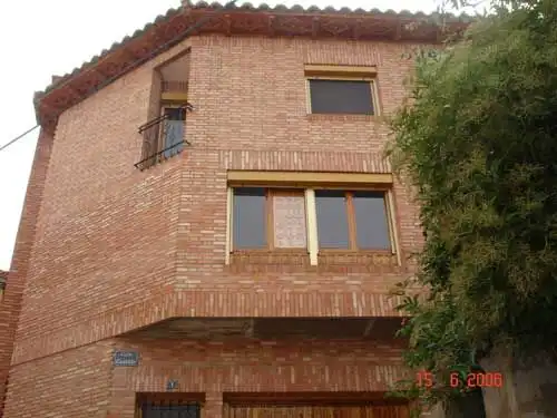 Vista exterior de Casa o xalet en venda en El Cuervo amb Calefacció, Parquet i Moblat
