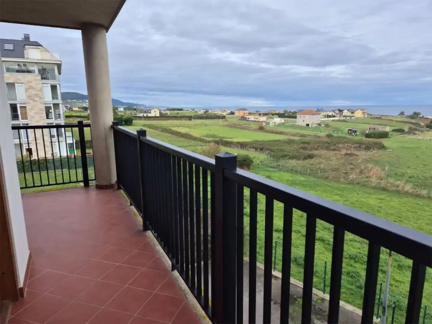 Terraza de Piso en venta en Foz con Trastero, Piscina y Amueblado