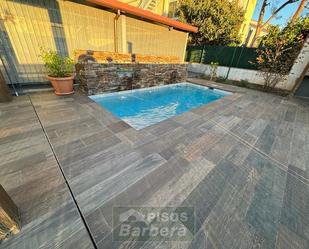 Piscina de Casa o xalet en venda en Barberà del Vallès amb Aire condicionat, Calefacció i Jardí privat