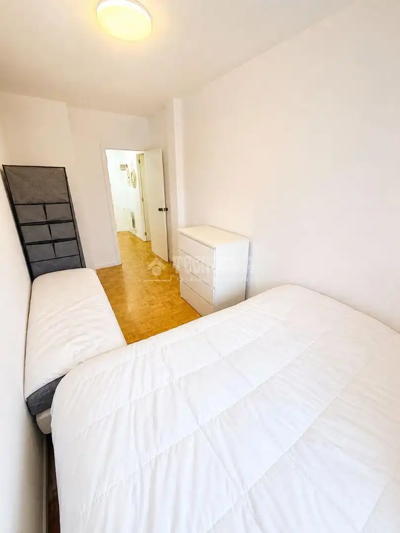 Habitación de Piso en venta en Madrid con Terraza