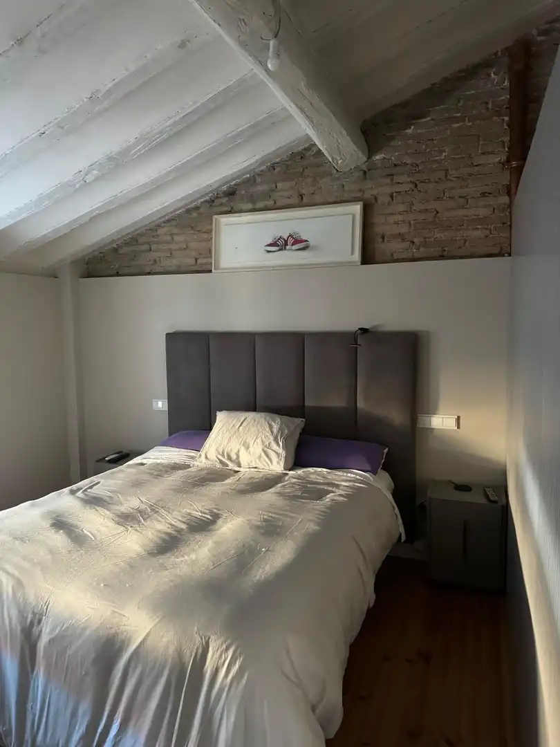 Dormitori de Apartament de lloguer en  Logroño amb Aire condicionat, Calefacció i Terrassa