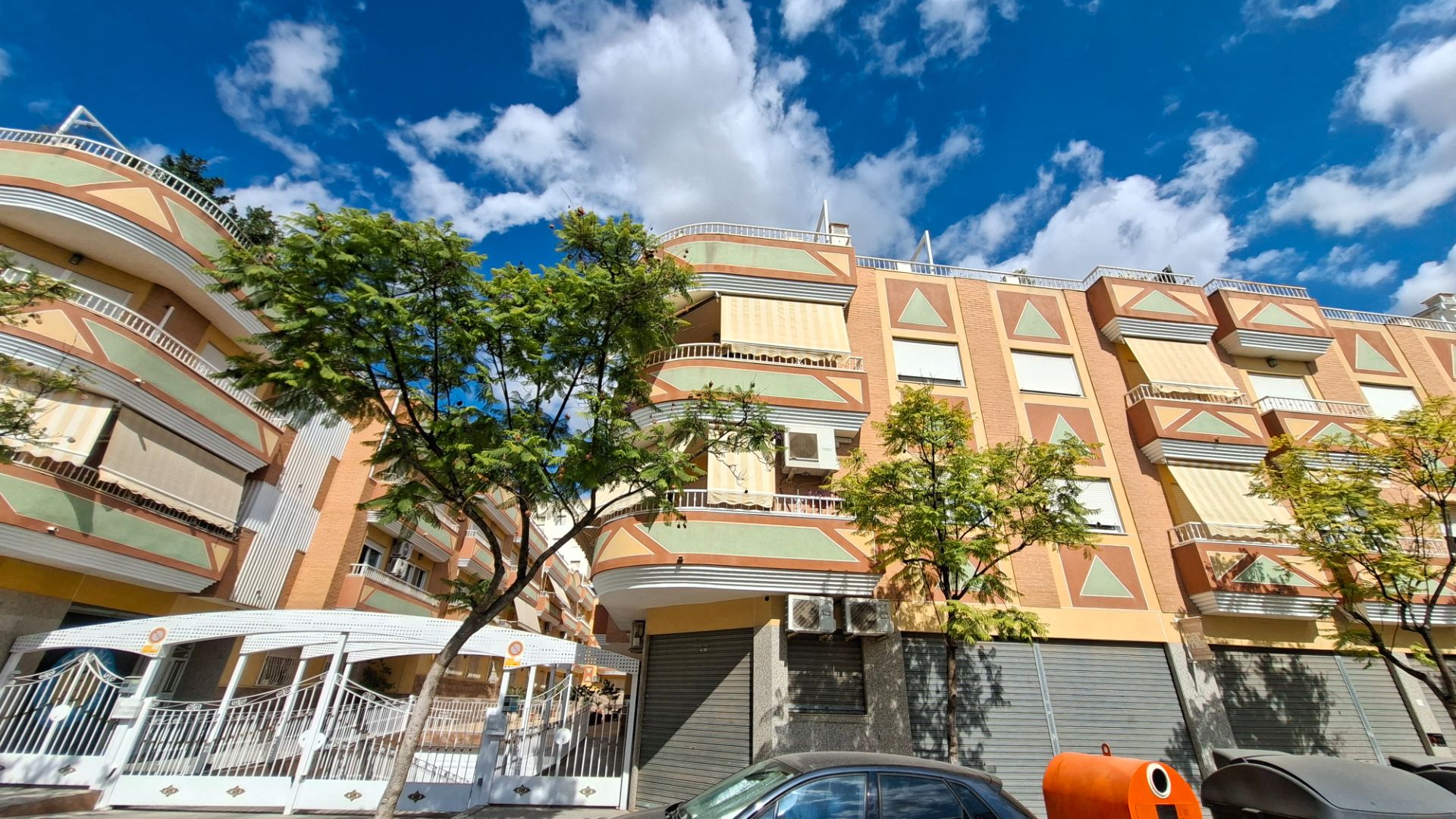 Vista exterior de Pis en venda en San Vicente del Raspeig / Sant Vicent del Raspeig