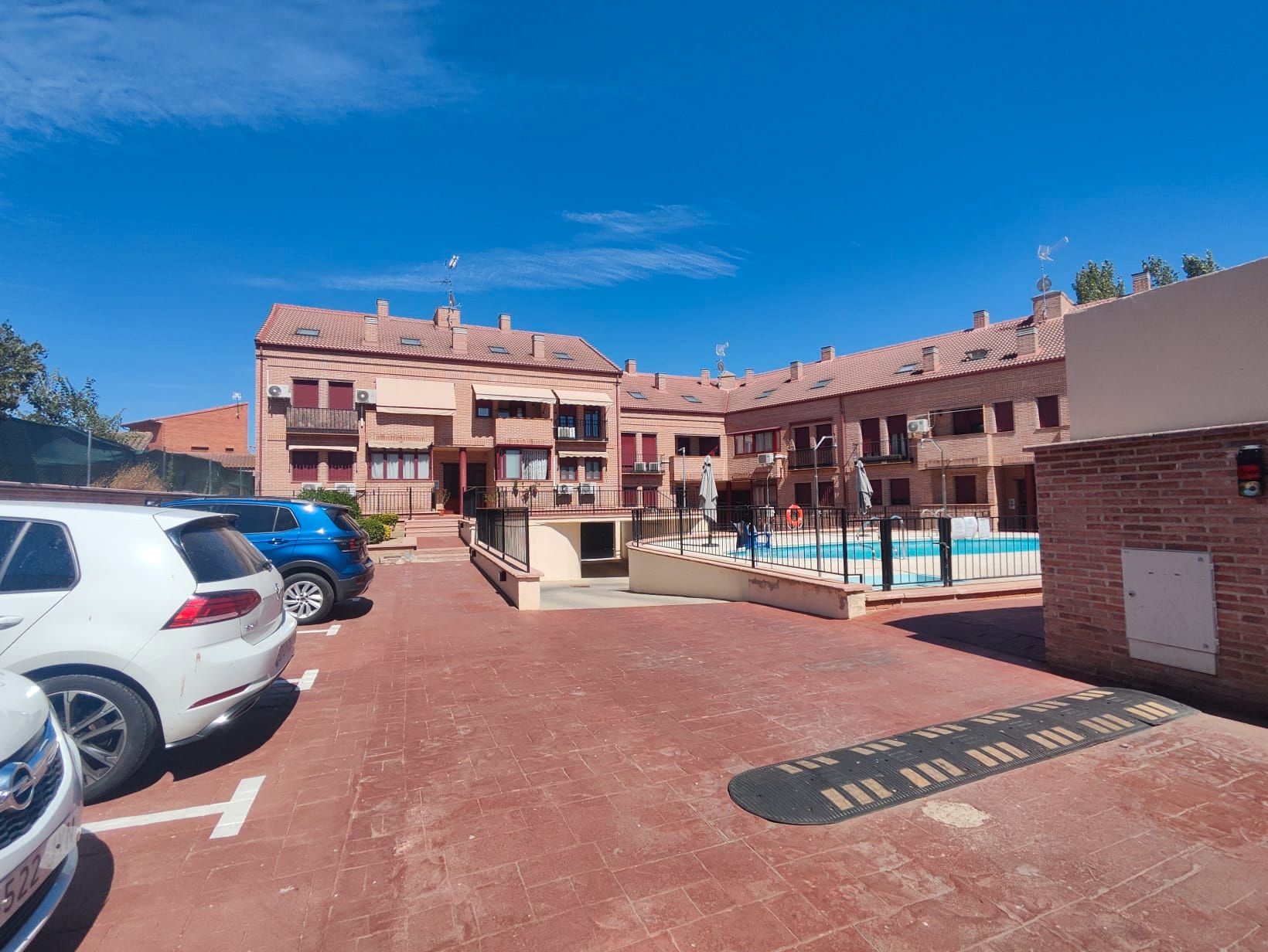 Vista exterior de Dúplex en venta en Villamantilla con Calefacción, Parquet y Terraza