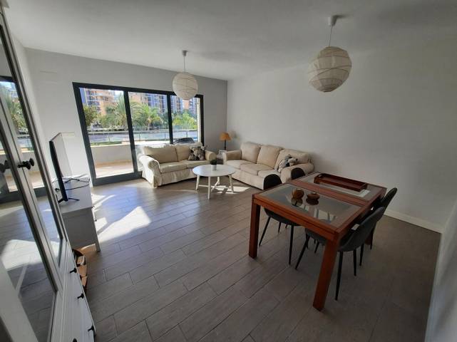 Piso en Alquiler en Avenida de las Naciones, 30 en PAU 5