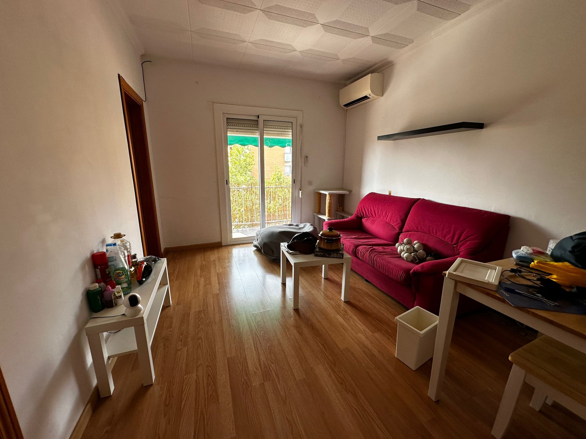 Living room of Flat for sale in L'Hospitalet de Llobregat  with Balcony