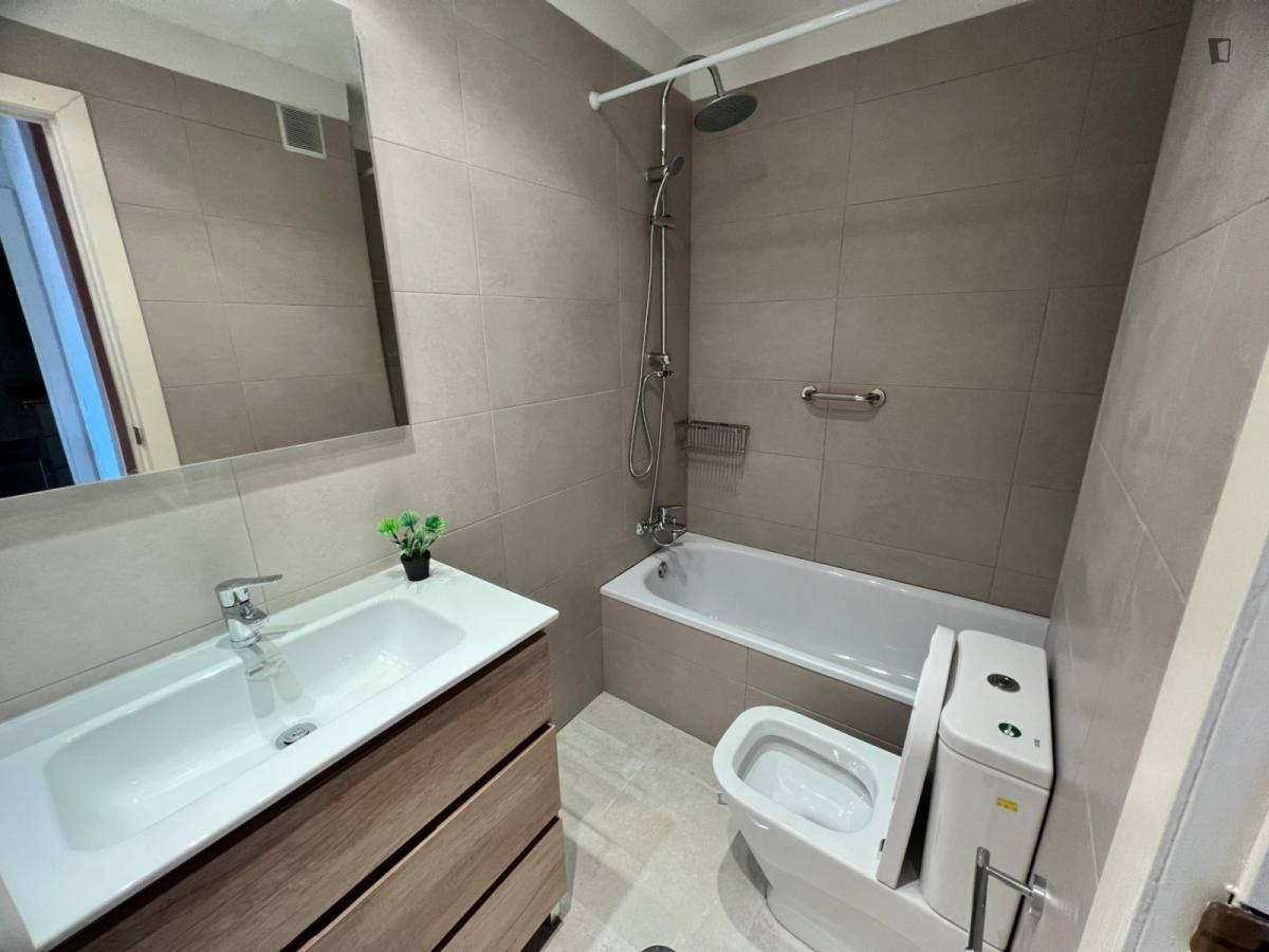 Casa o xalet per a compartir a Guindalera