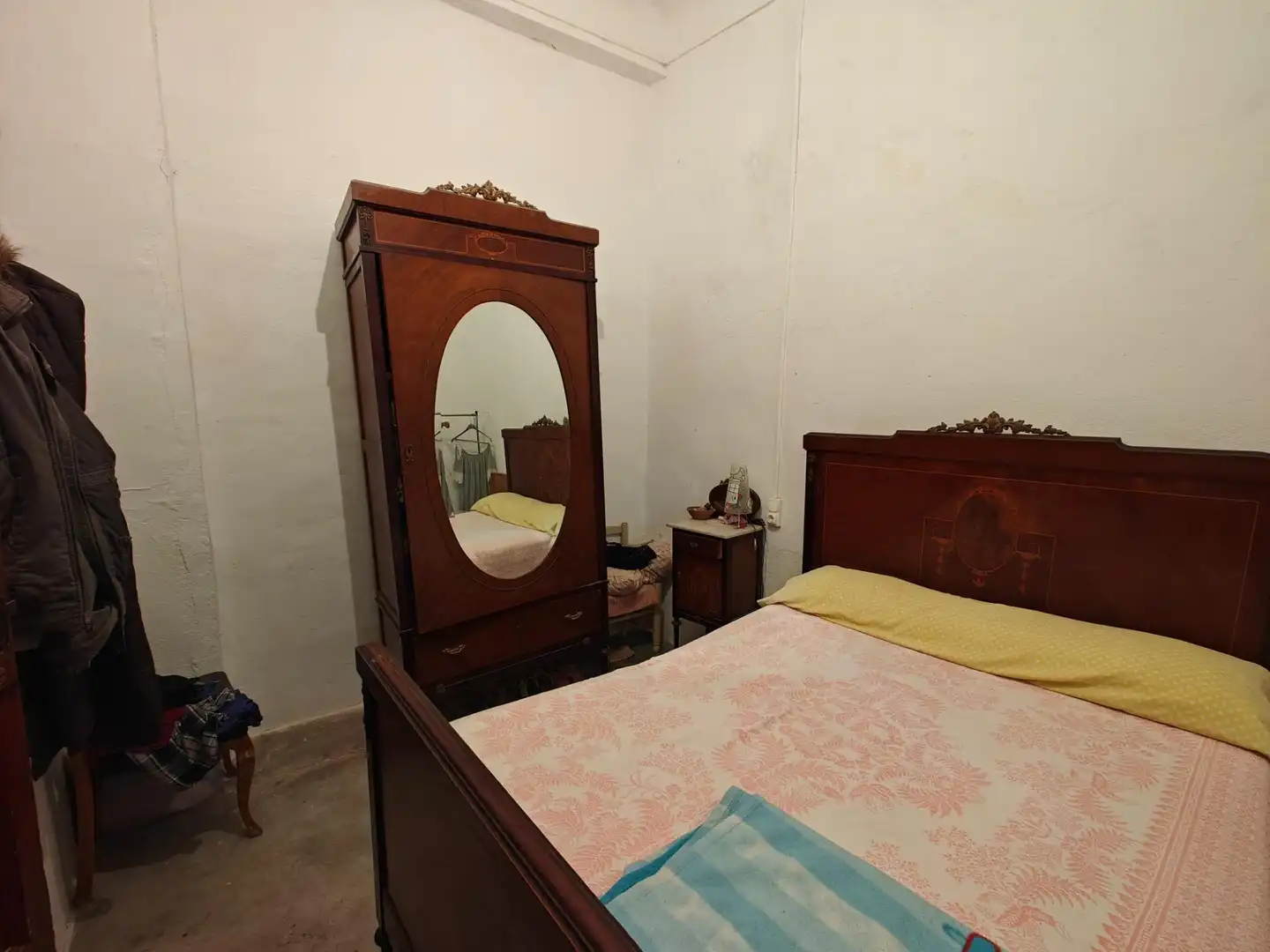 Habitación de Edificio en venta en Dos Aguas