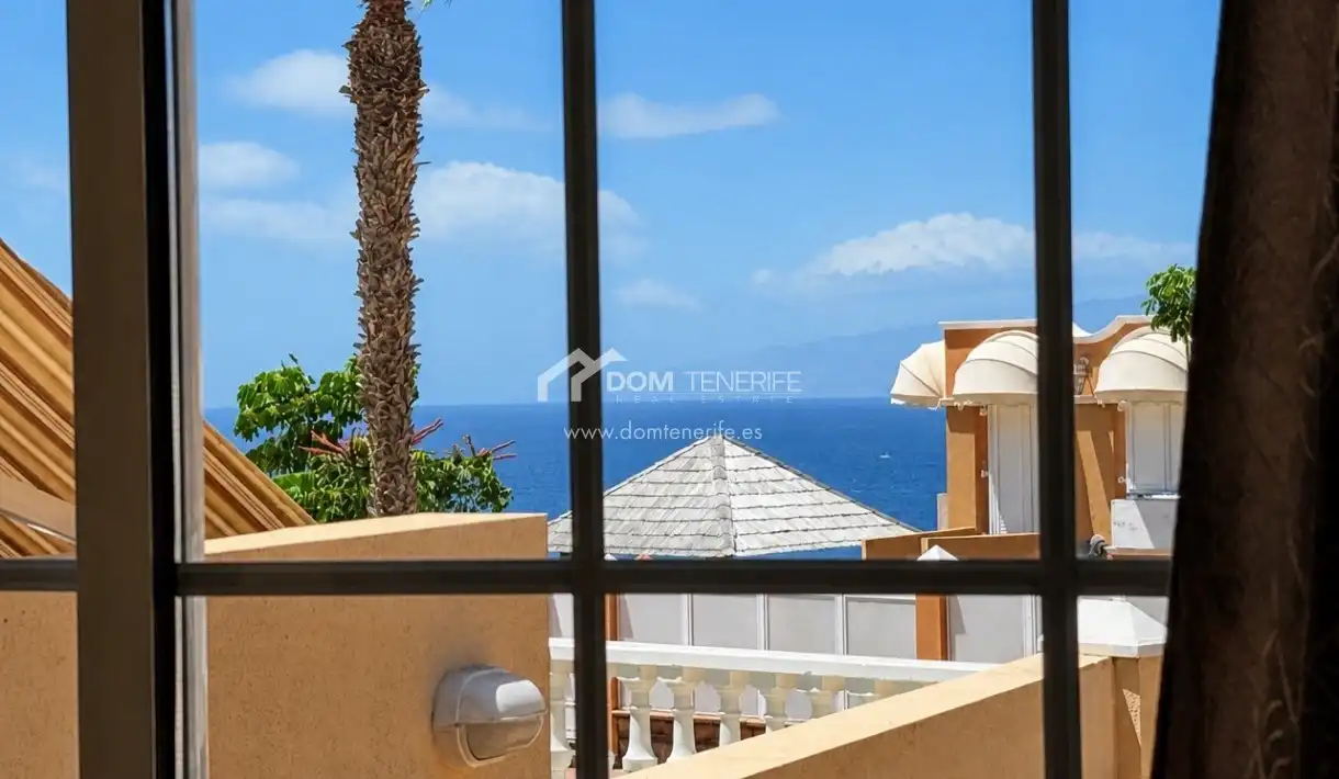 Exterior view of Ground floor for rent in Adeje  with Terrace, Swimming Pool and Furnished