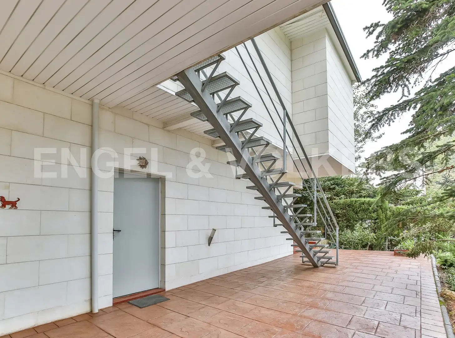 Vista exterior de Casa o chalet en venta en Santa Coloma de Cervelló con Calefacción, Jardín privado y Parquet