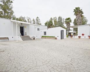 Vista exterior de Finca rústica en venda en Jerez de la Frontera amb Aire condicionat, Piscina i Alarma