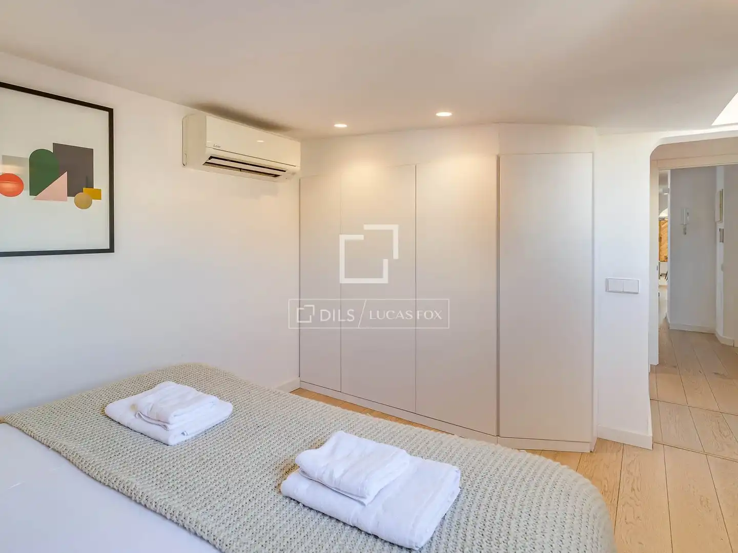 Schlafzimmer von Dachboden zum Verkauf in Barcelona mit Klimaanlage, Heizung und Terrasse