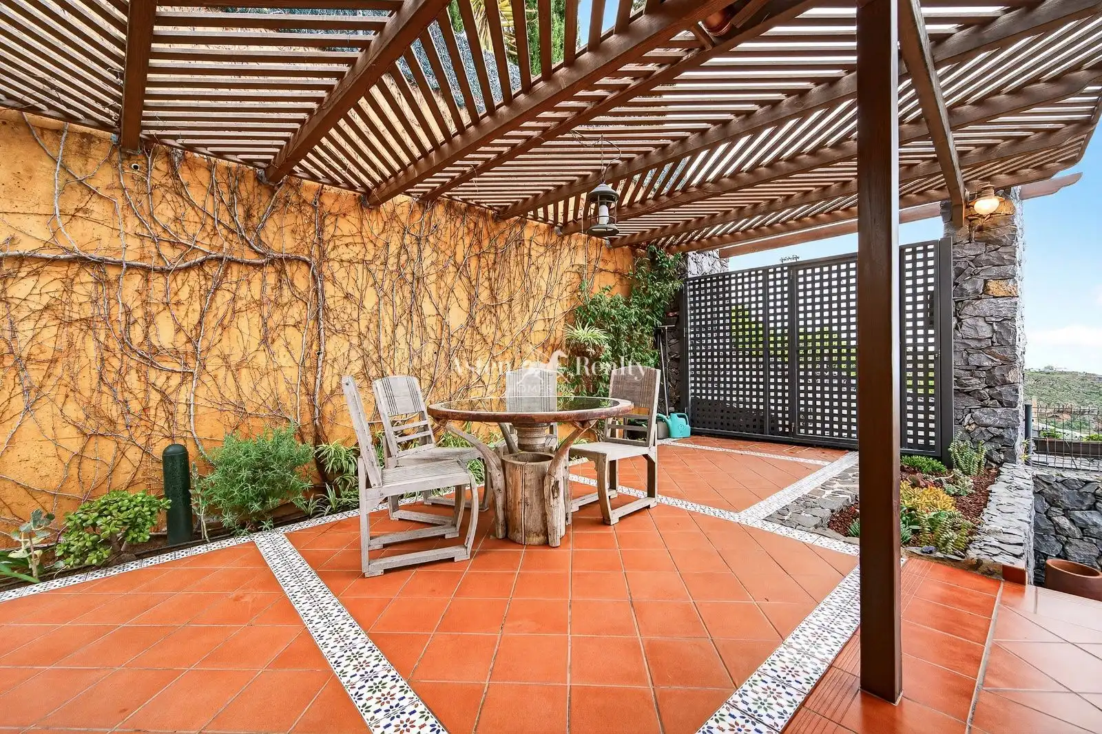 Terrassa de Casa o xalet en venda en Guía de Isora amb Aire condicionat, Terrassa i Moblat