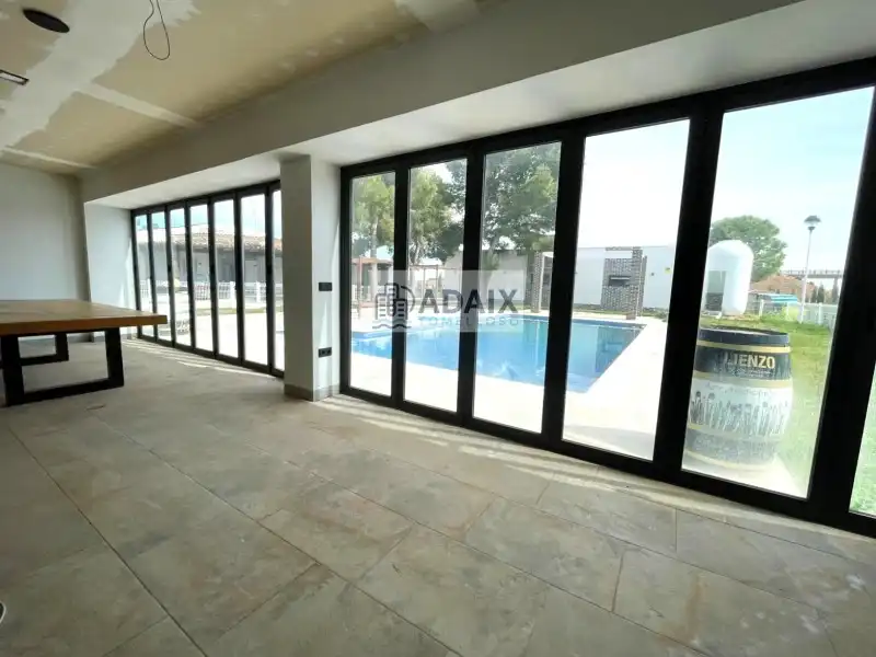 Swimming pool of Houses for sale in Tomelloso  with Air Conditioner, Heating and Swimming Pool