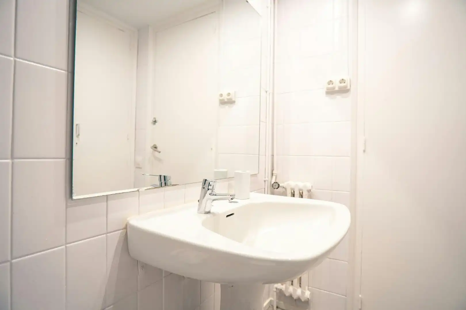 Bathroom of Flat for share in Barcelona  with Washing machine