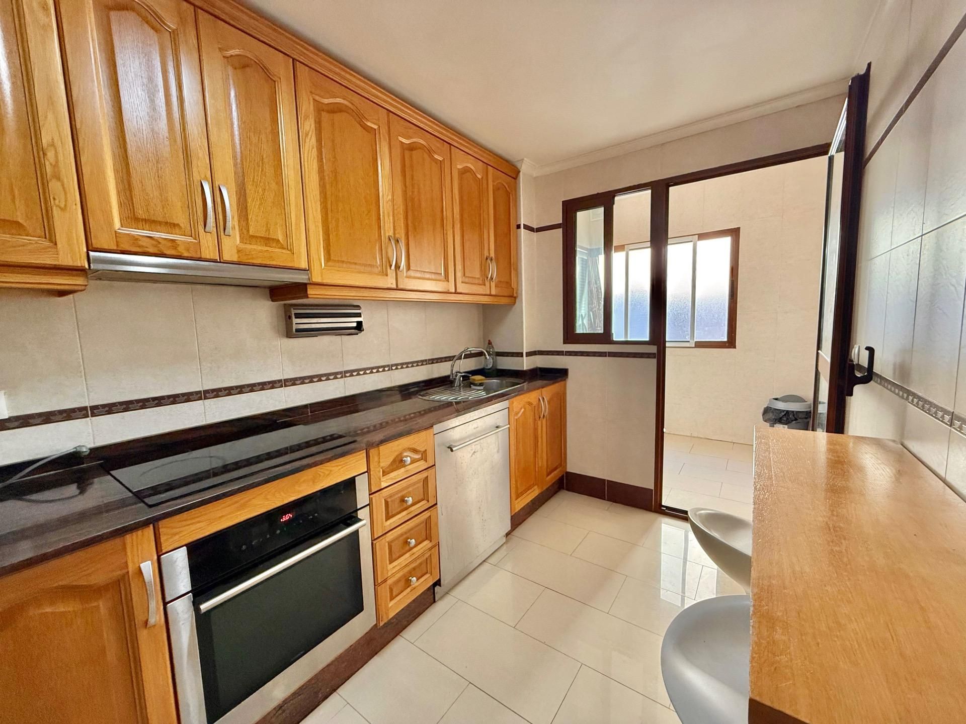 Kitchen of Flat to rent in Orihuela  with Balcony