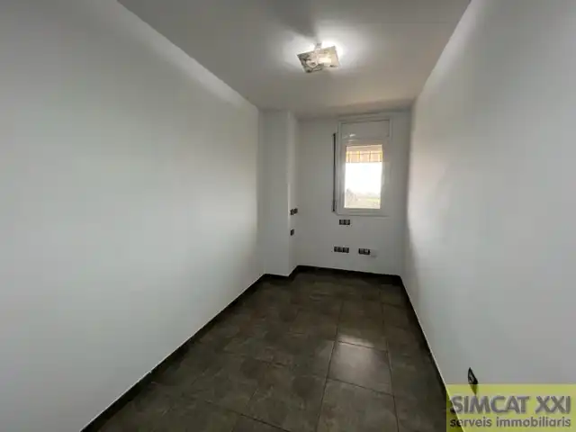 Piso en venta en Figueres con Aire acondicionado, Calefacción y Terraza